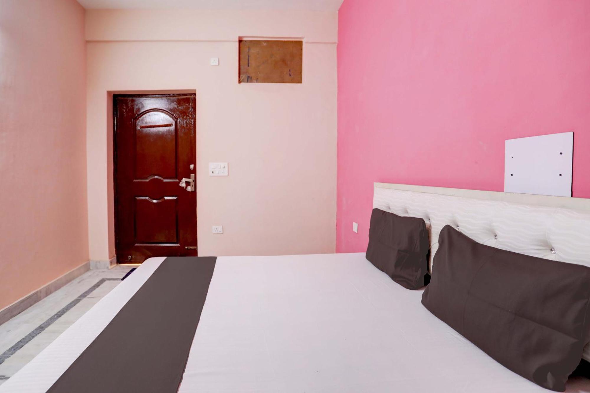 Hotel O Tilak Hotel 24 Sector 27 Near By Vinayak Hospital Gali No-6 Noida Eksteriør billede