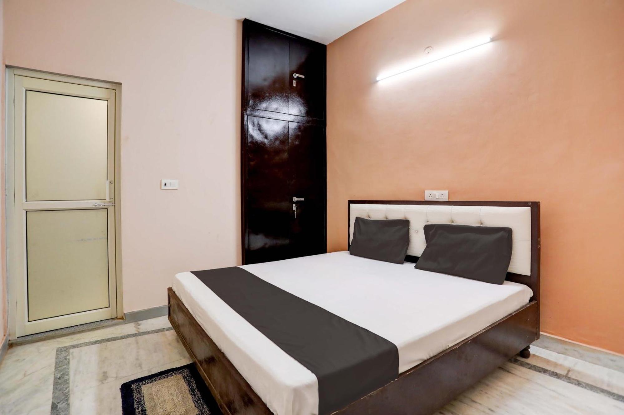 Hotel O Tilak Hotel 24 Sector 27 Near By Vinayak Hospital Gali No-6 Noida Eksteriør billede