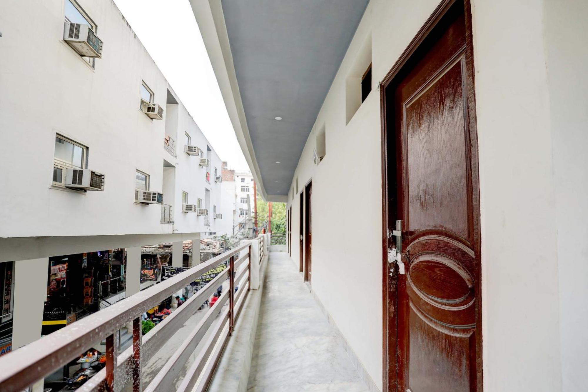 Hotel O Tilak Hotel 24 Sector 27 Near By Vinayak Hospital Gali No-6 Noida Eksteriør billede