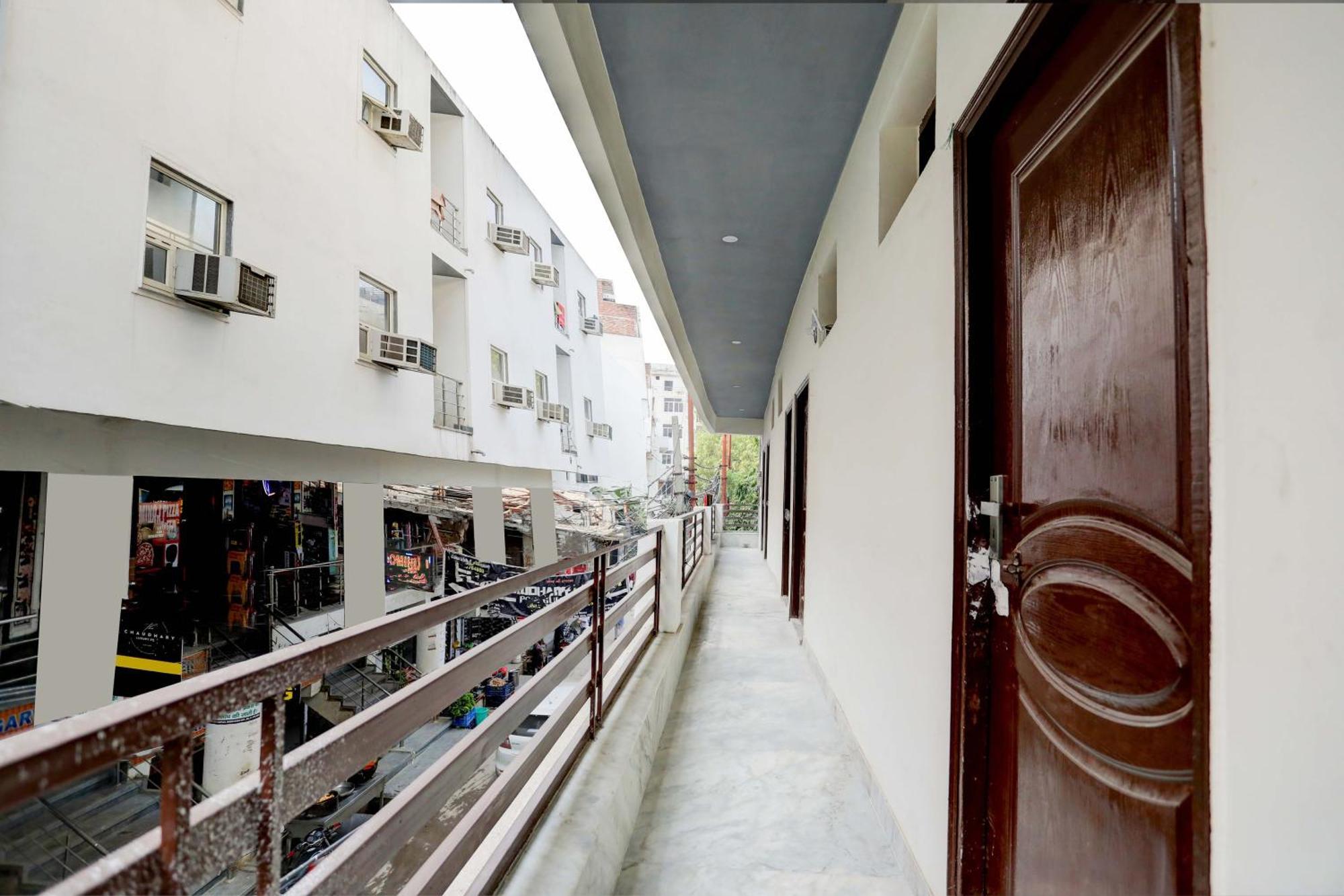 Hotel O Tilak Hotel 24 Sector 27 Near By Vinayak Hospital Gali No-6 Noida Eksteriør billede