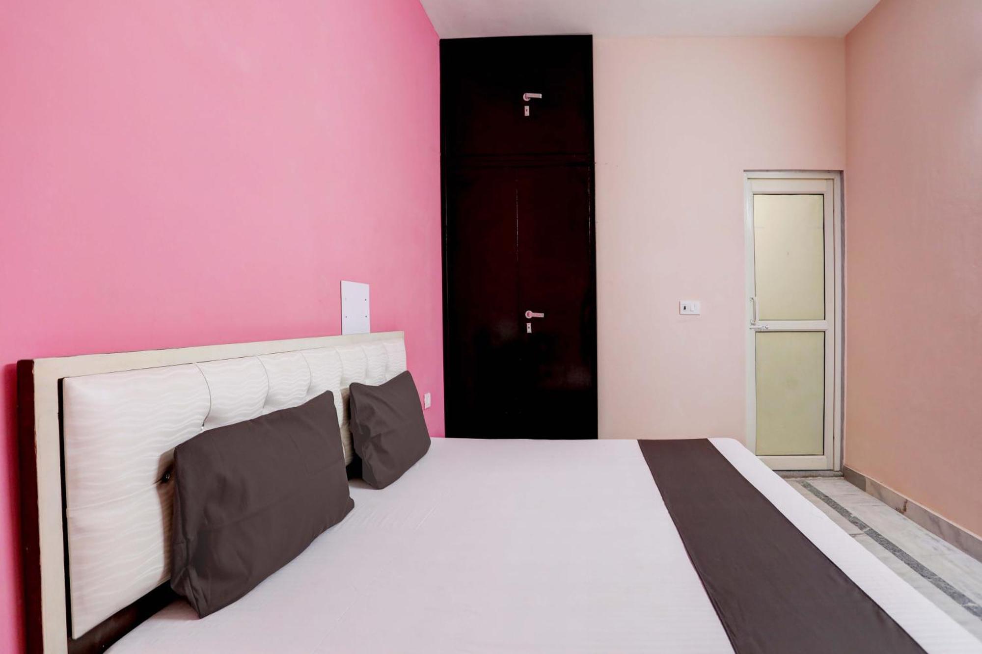 Hotel O Tilak Hotel 24 Sector 27 Near By Vinayak Hospital Gali No-6 Noida Eksteriør billede