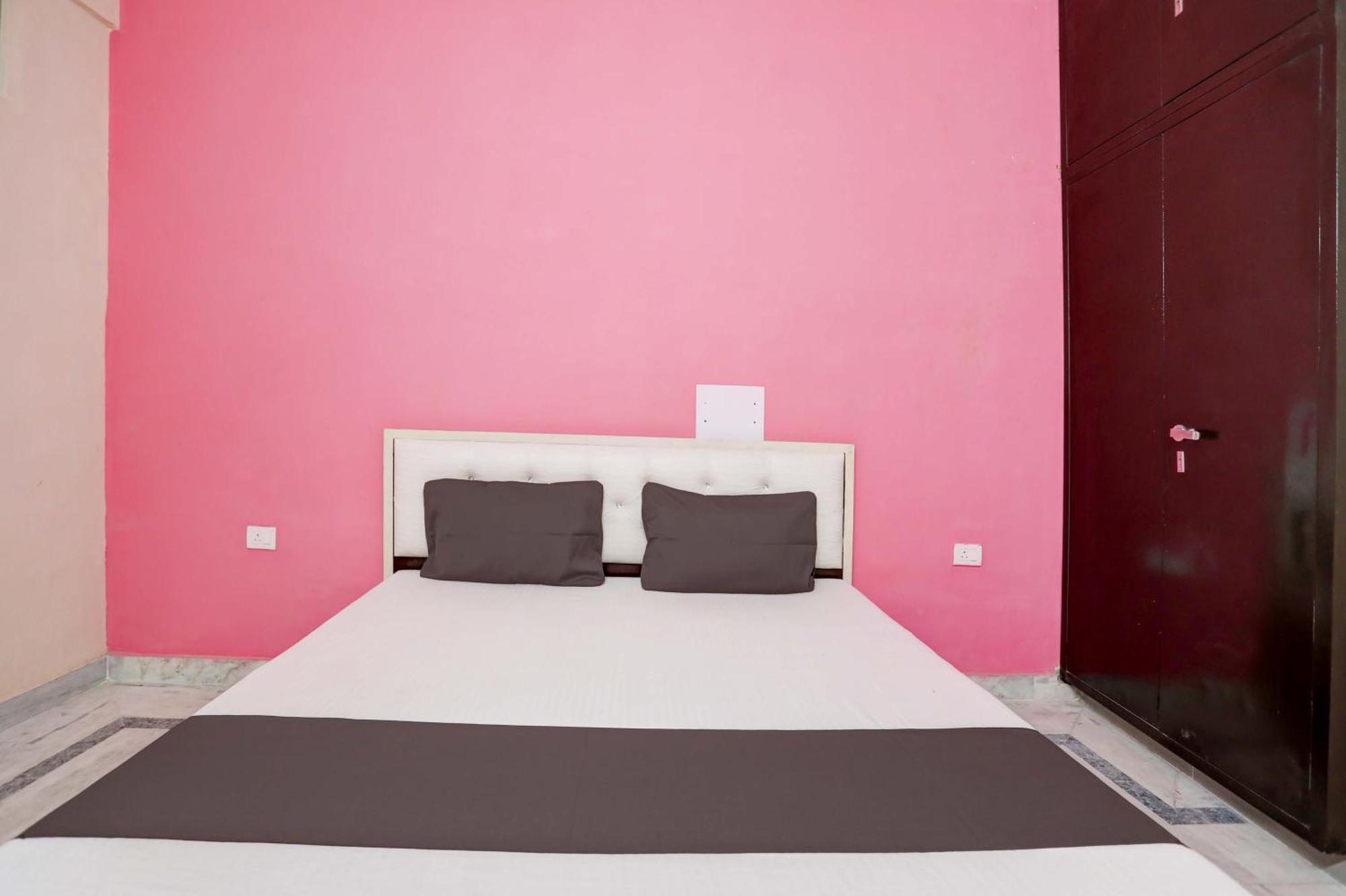 Hotel O Tilak Hotel 24 Sector 27 Near By Vinayak Hospital Gali No-6 Noida Eksteriør billede